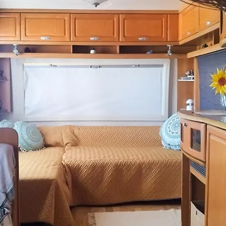 Caravana The Black Pearl Campsite Balchik