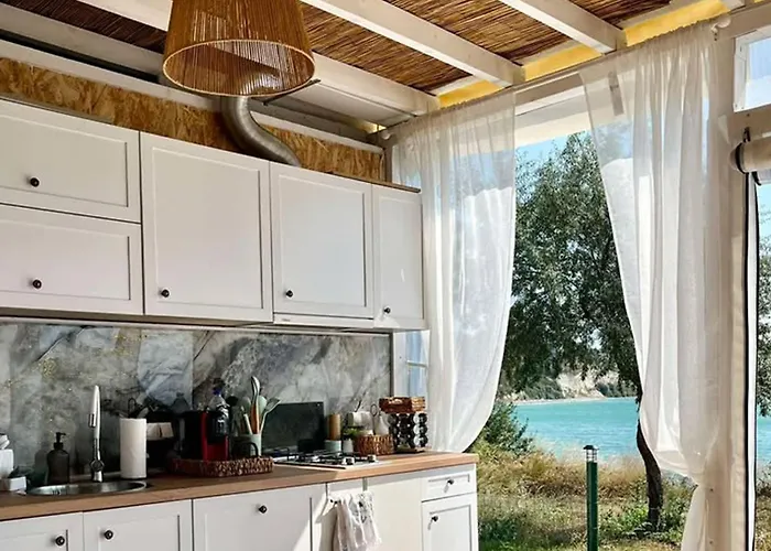 Campsite Caravana The Black Pearl